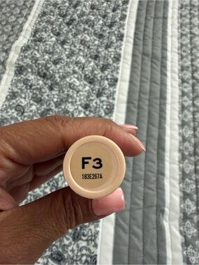 New Revolution Fast Base Stick Foundation -  F3